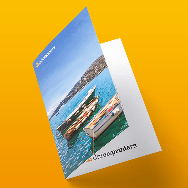 500 Cartes pliables A6 format portrait | 4 pages | 280g/m² carton chromo | recto/verso