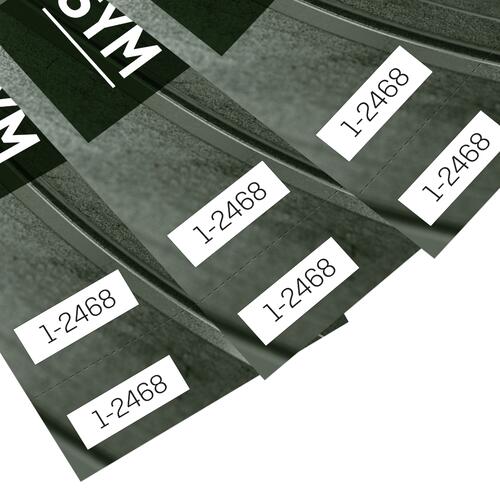 Papier-Eintrittskarten mit Nummerierung.