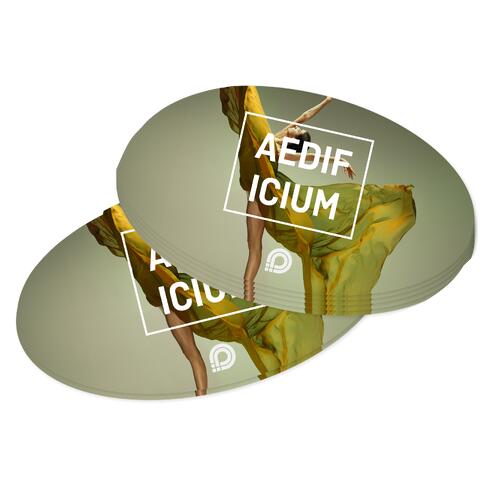 Autocollant ovale en papier.