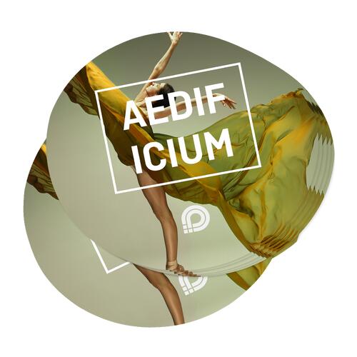 Autocollant en papier, rond, auto-adhésif.