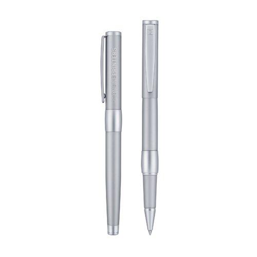 Stylo roller en m�tal argent� avec capuchon et clip.